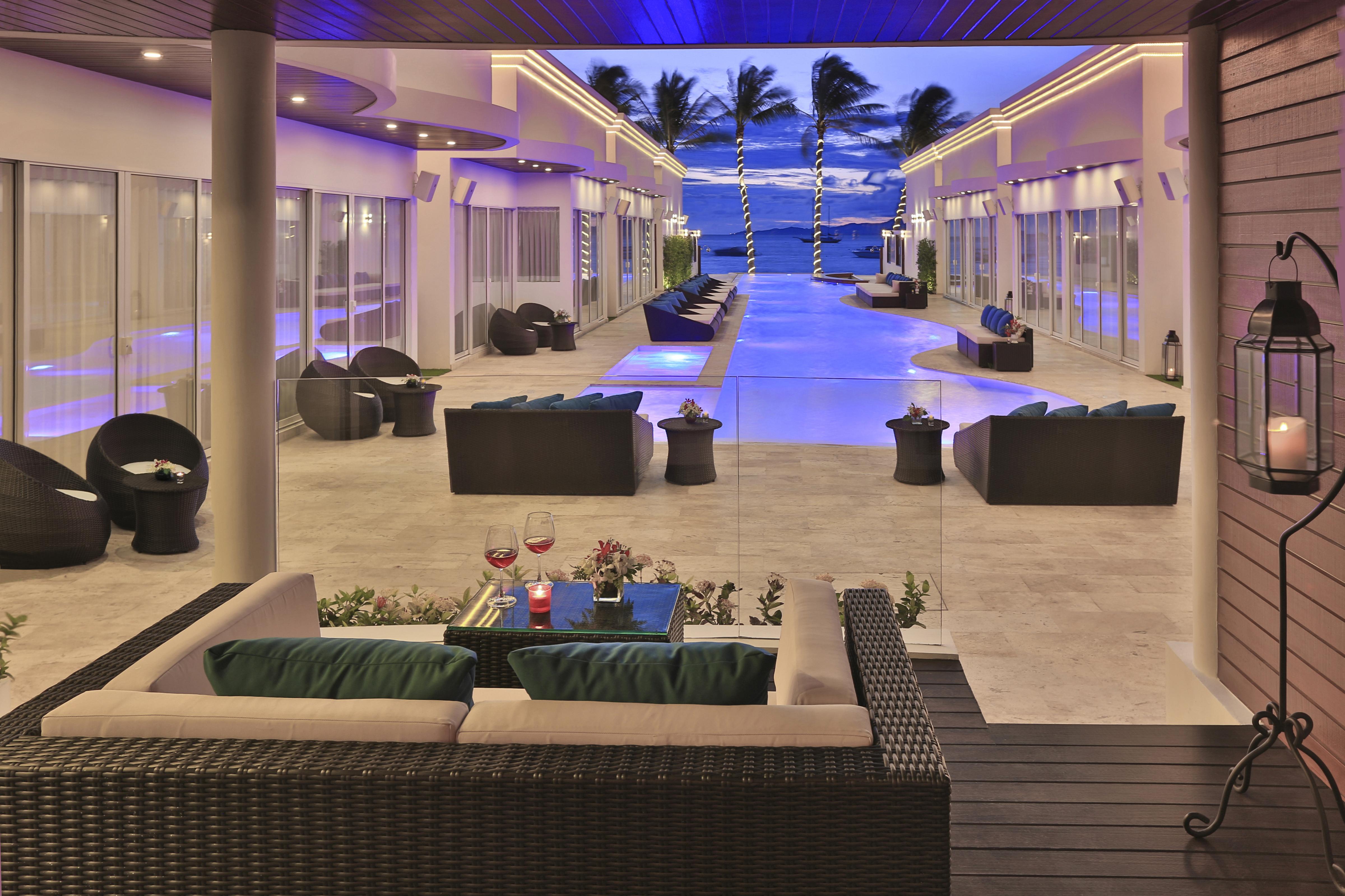 The Privilege Hotel Ezra Beach Club Bang Rak Beach  Eksteriør bilde