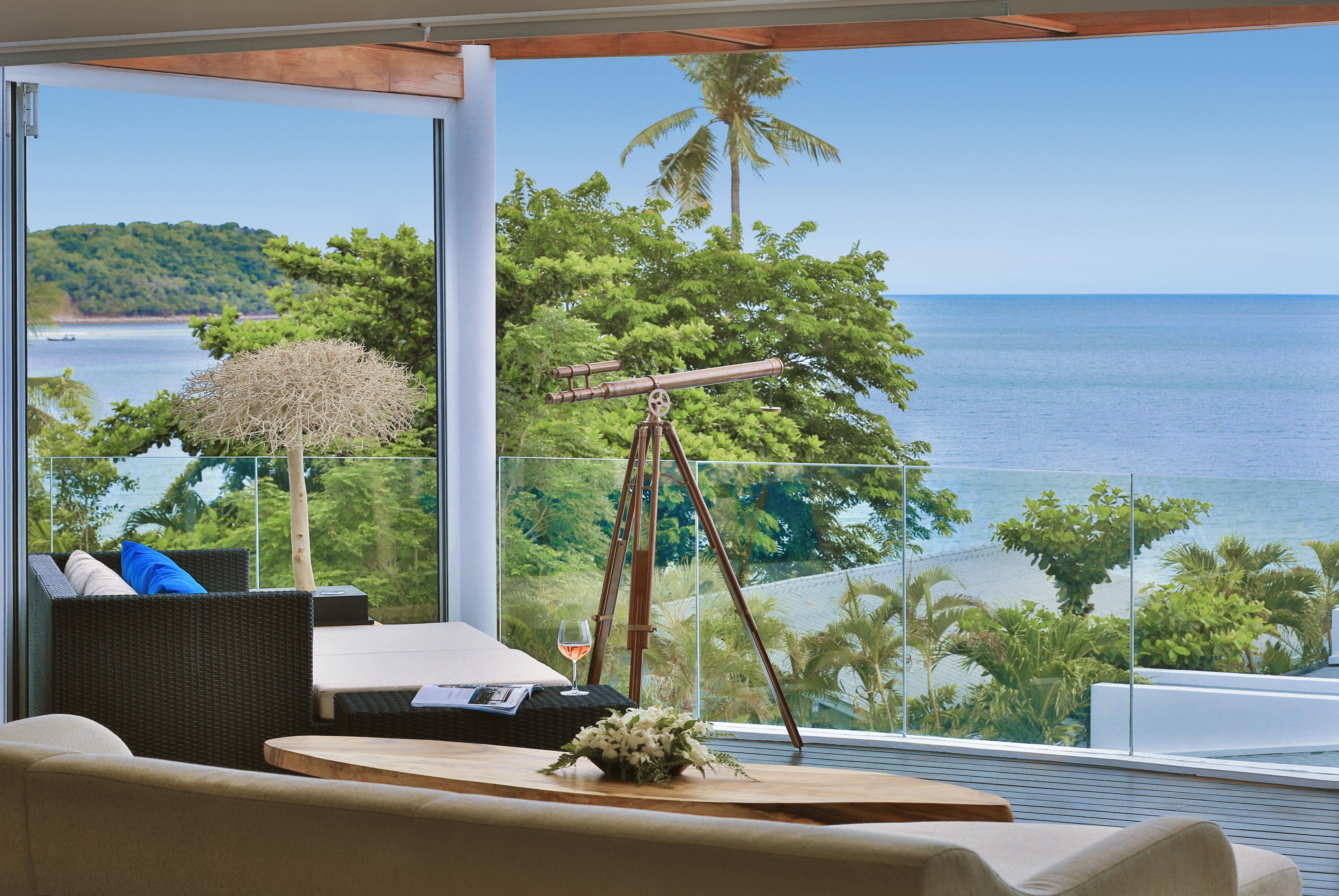 The Privilege Hotel Ezra Beach Club Bang Rak Beach  Eksteriør bilde