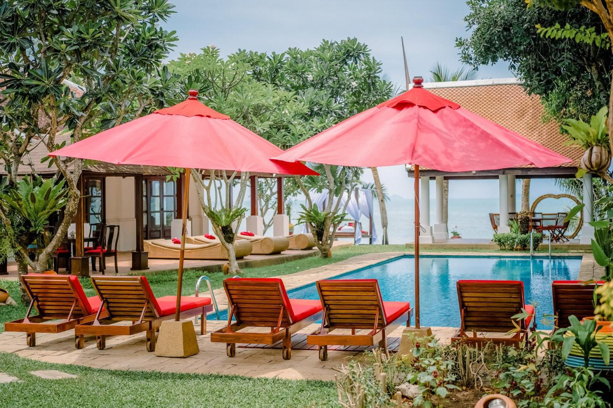 The Privilege Hotel Ezra Beach Club Bang Rak Beach  Eksteriør bilde