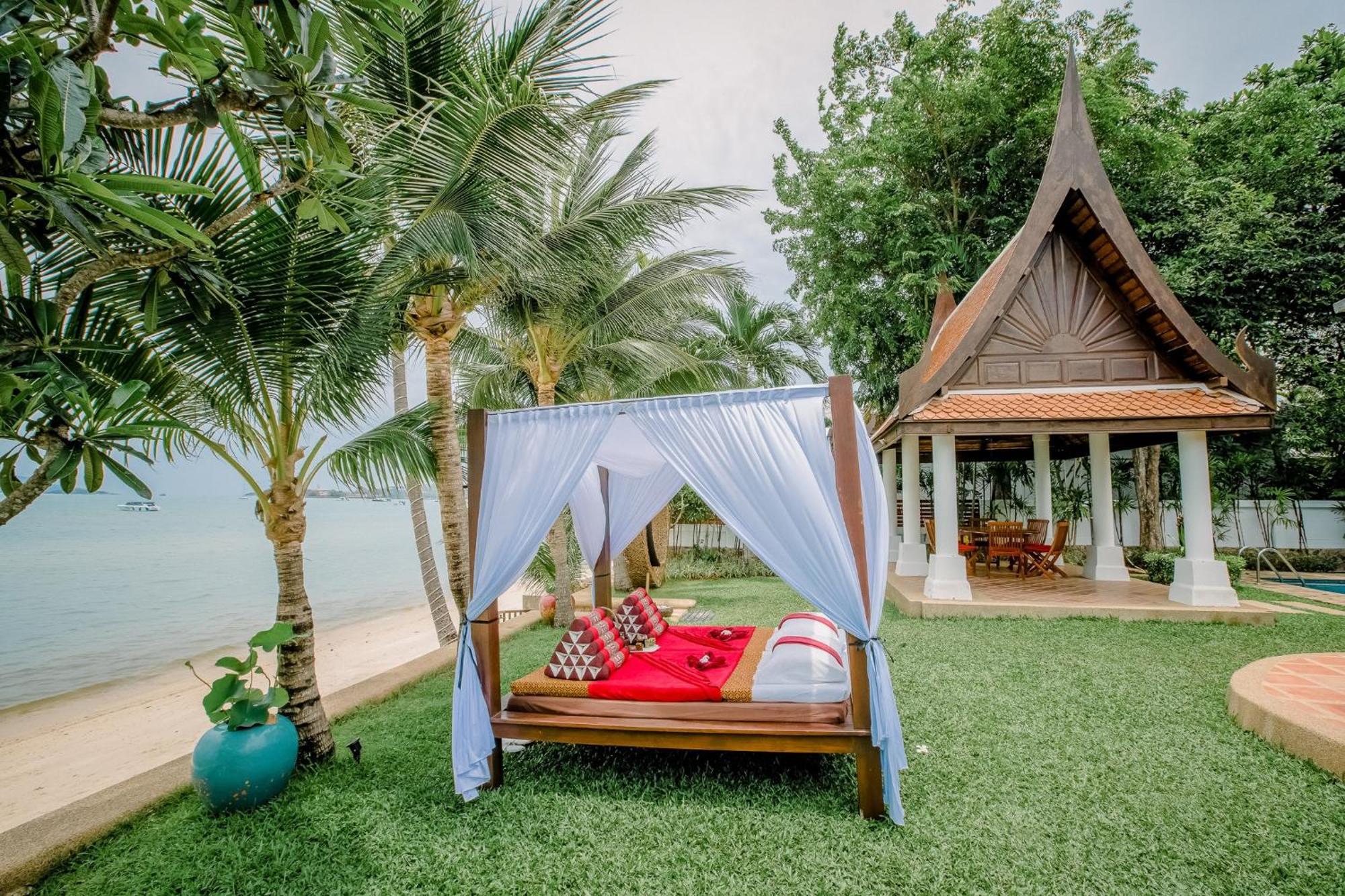 The Privilege Hotel Ezra Beach Club Bang Rak Beach  Eksteriør bilde